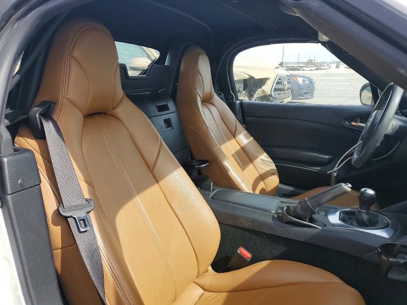 Photo 10 from auction – 2018 FIAT 124 SPIDER with VIN JC1NFAEK9J0140308