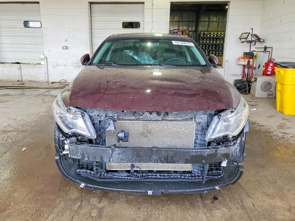 Photo 5 from auction – 2018 KIA OPTIMA with VIN 5XXGU4L32JG193218