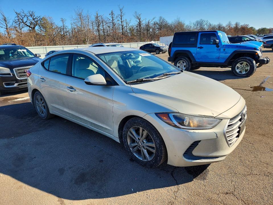 Photo 4 from auction – 2017 HYUNDAI ELANTRA with VIN 5NPD84LF2HH110709