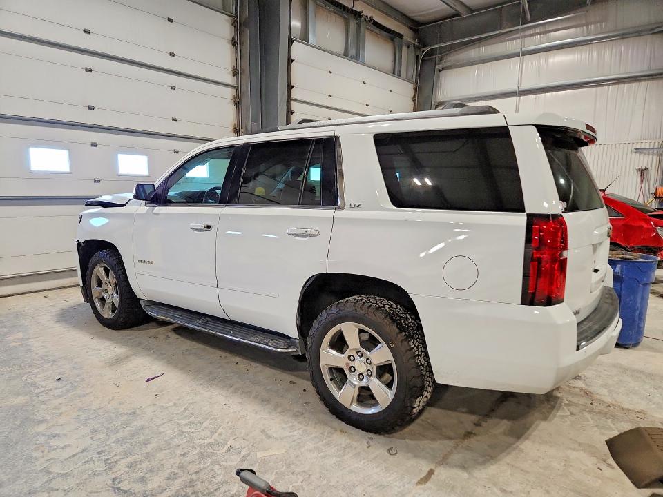 Photo 2 from auction – 2016 CHEVROLET TAHOE with VIN 1GNSCCKC0GR313166