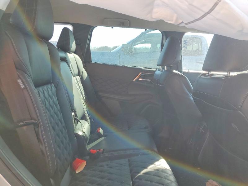 Photo 11 from auction – 2023 MITSUBISHI OUTLANDER with VIN JA4J3VA8XPZ017756