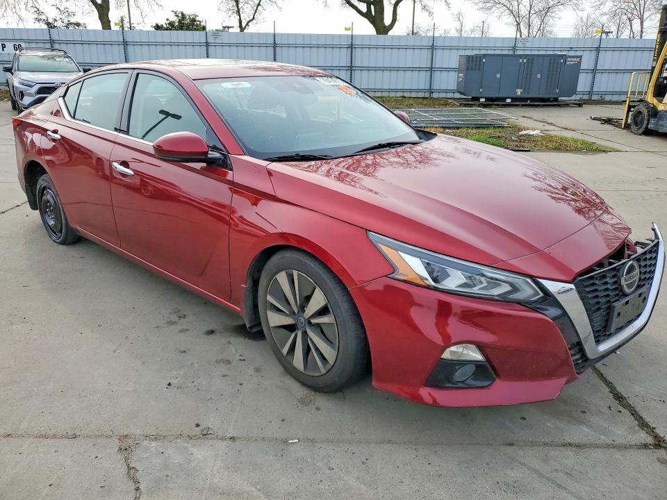 Photo 4 from auction – 2019 NISSAN ALTIMA with VIN 1N4BL4DV5KC143451