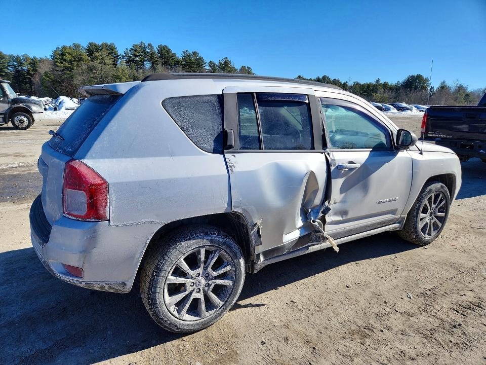 Photo 3 from auction – 2013 JEEP COMPASS LA with VIN 1C4NJDEB4DD167397