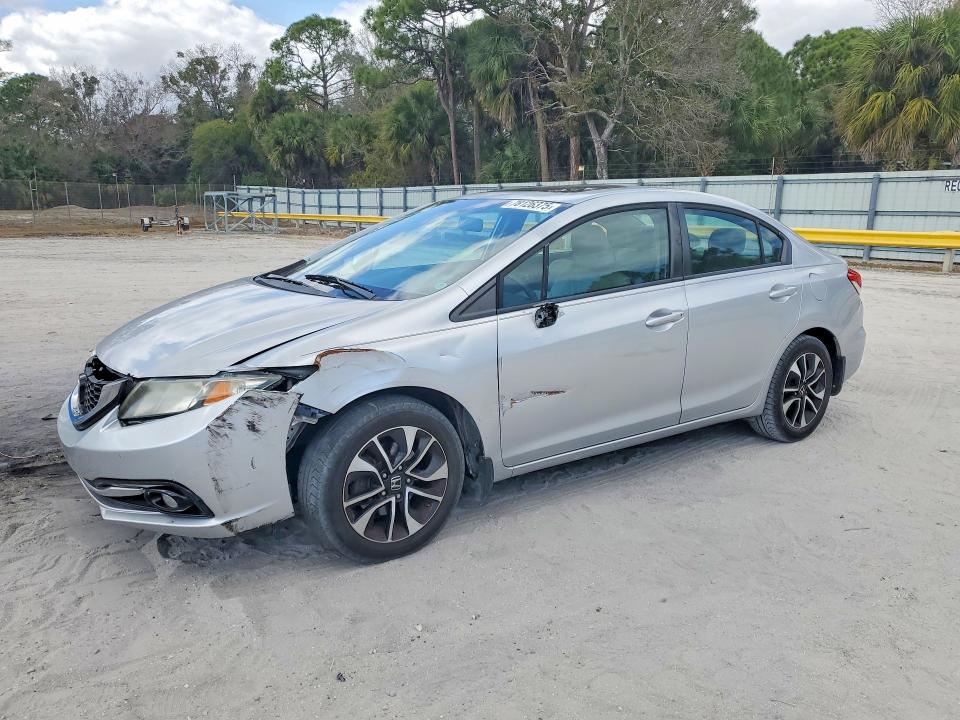HONDA CIVIC 2013 مع رقم تعريف المركبة 2HGFB2F95DH508294 - صورة من المزاد