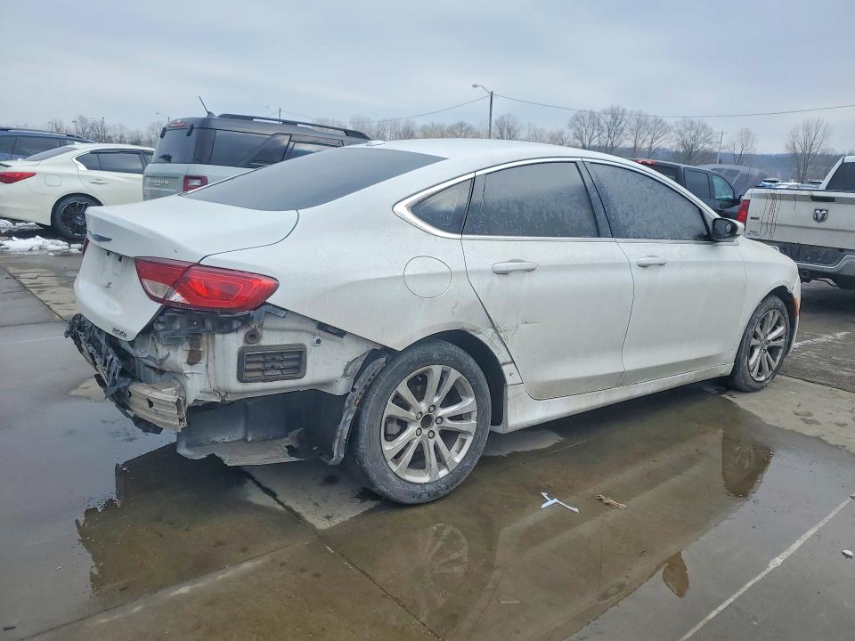 Photo 3 from auction – 2015 CHRYSLER 200 with VIN 1C3CCCAB7FN630488