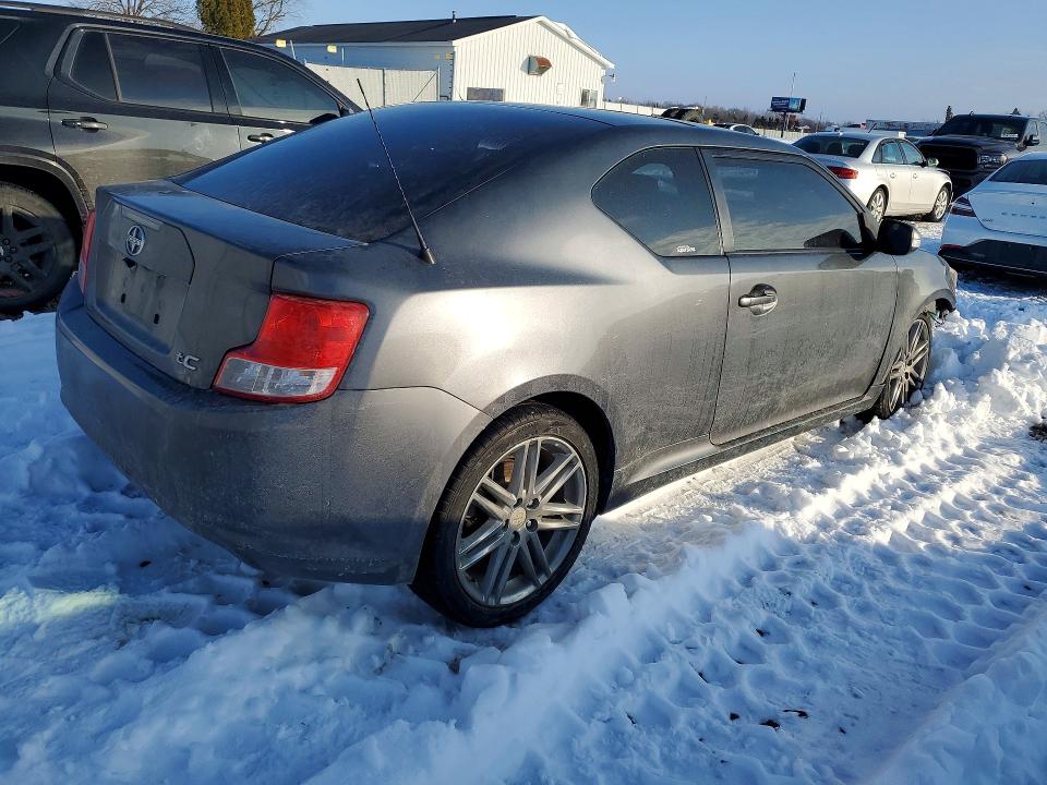 Photo 3 from auction – 2011 TOYOTA SCION TC with VIN JTKJF5C78B3004946