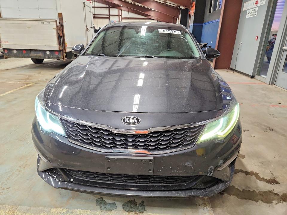 Photo 5 from auction – 2019 KIA OPTIMA LX with VIN 5XXGT4L30KG304403