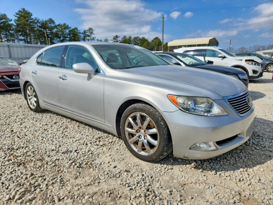 Photo 4 from auction – 2008 LEXUS LS with VIN JTHGL46F685026298