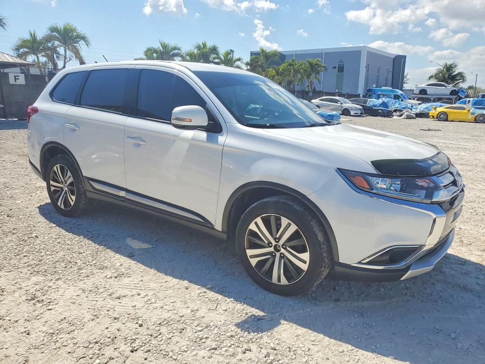 Zdjęcie 4 z aukcji – 2016 MITSUBISHI OUTLANDER z VIN JA4AZ3A30GZ017241