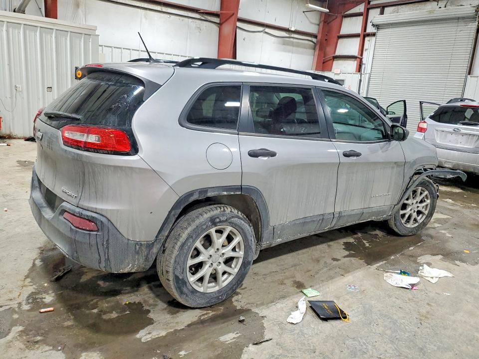 Photo 3 from auction – 2016 JEEP CHEROKEE S with VIN 1C4PJMAB8GW245543