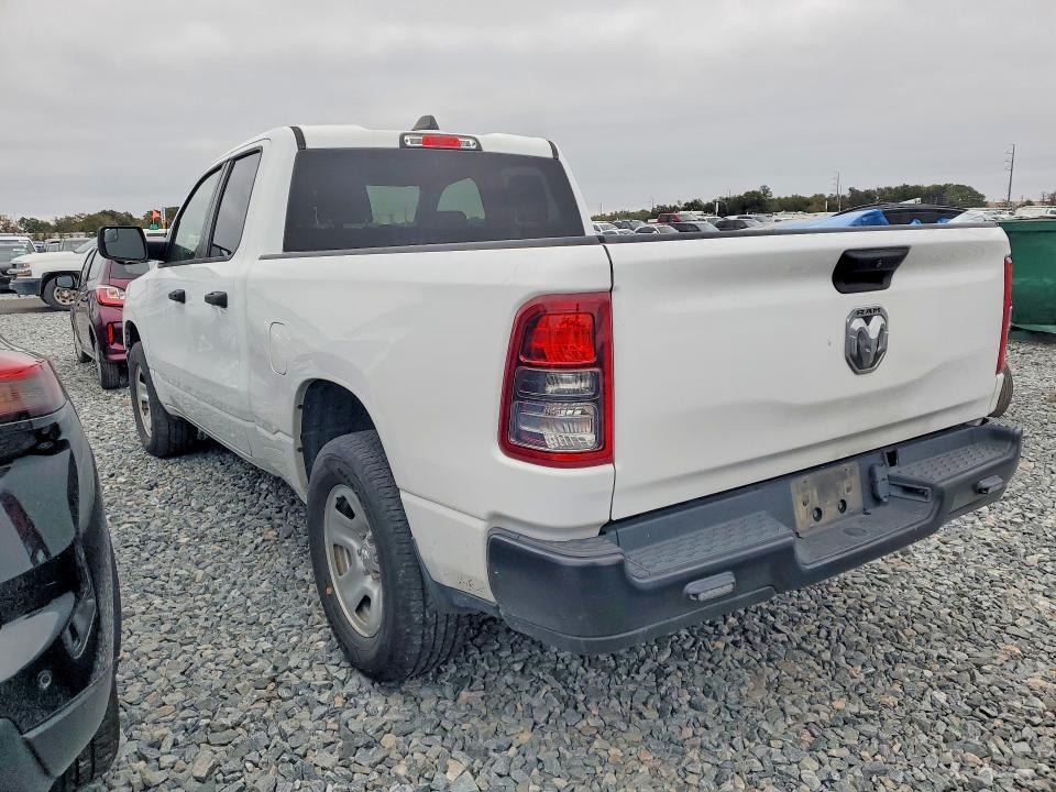 صورة رقم 2 من المزاد - 2023 RAM 1500 مع VIN 1C6SRECG5PN607388