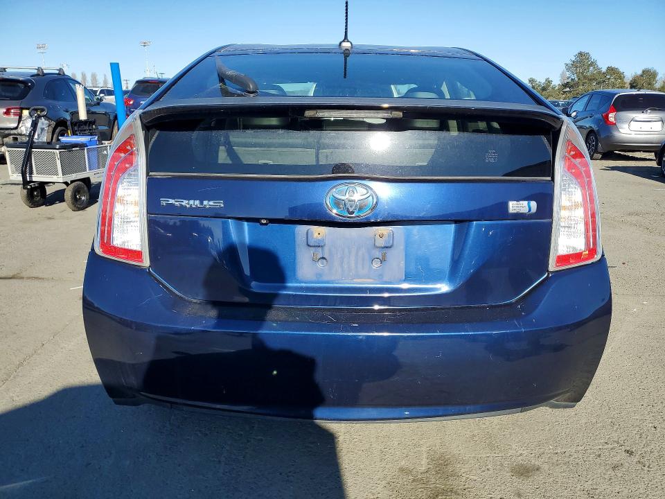 Photo 6 from auction – 2012 TOYOTA PRIUS with VIN JTDKN3DU1C1592645