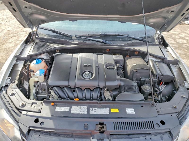 Photo 11 from auction – 2012 VOLKSWAGEN PASSAT SE with VIN 1VWBP7A31CC104809