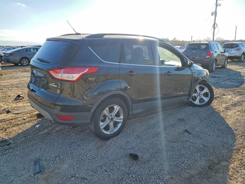 Photo 3 from auction – 2016 FORD ESCAPE with VIN 1FMCU0GX6GUB94097