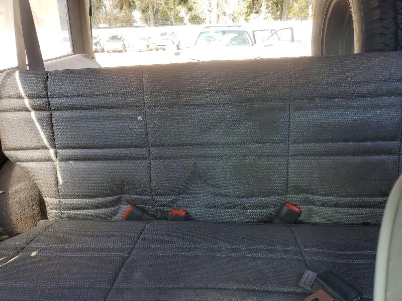 Photo 10 from auction – 2000 JEEP CHEROKEE with VIN 1J4FF28S4YL215122