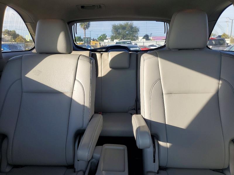 Photo 10 from auction – 2019 TOYOTA HIGHLANDER with VIN 5TDKZRFH4KS563293