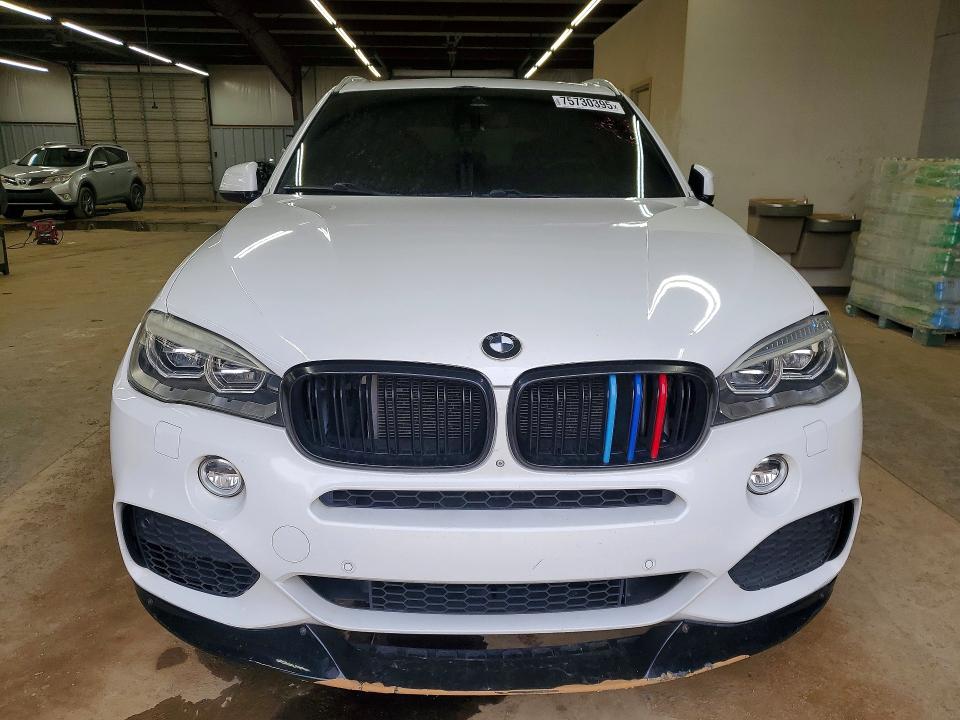Foto 5 de la subasta – 2015 BMW X5 con VIN 5UXKR6C54F0J74055