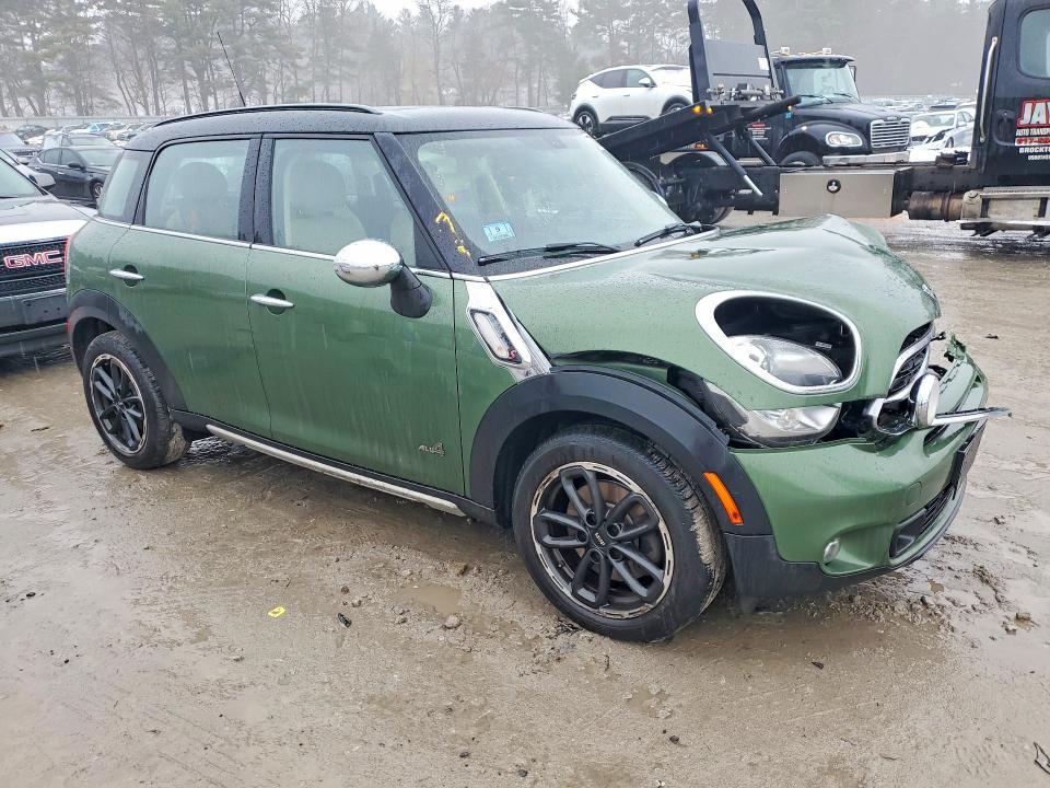 Photo 4 from auction – 2016 MINI COOPER with VIN WMWZC5C56GWU03973