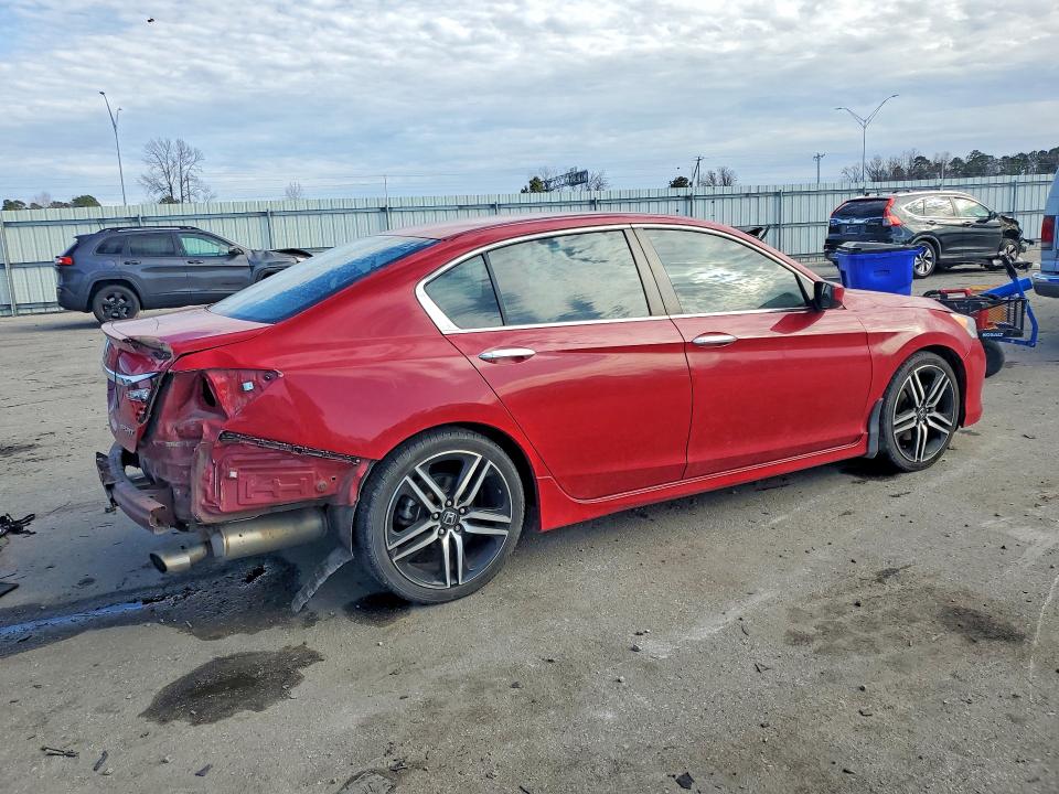 Photo 3 from auction – 2017 HONDA ACCORD with VIN 1HGCR2F67HA102428