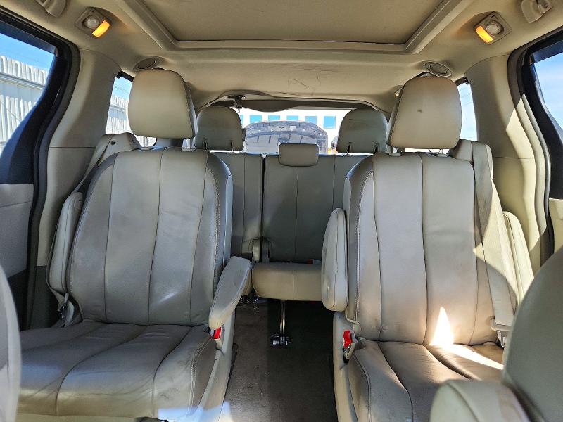 Photo 10 from auction – 2014 TOYOTA SIENNA XLE with VIN 5TDDK3DC6ES077705