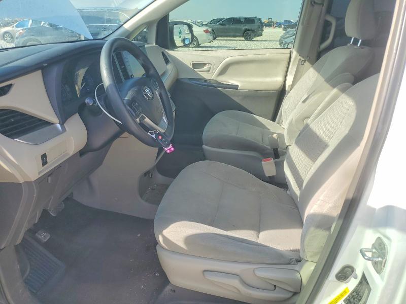 Photo 7 from auction – 2019 TOYOTA SIENNA with VIN 5TDZZ3DC2KS973450