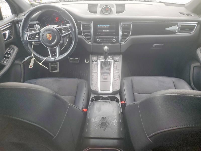 Photo 8 from auction – 2017 PORSCHE MACAN with VIN WP1AA2A55HLB08467