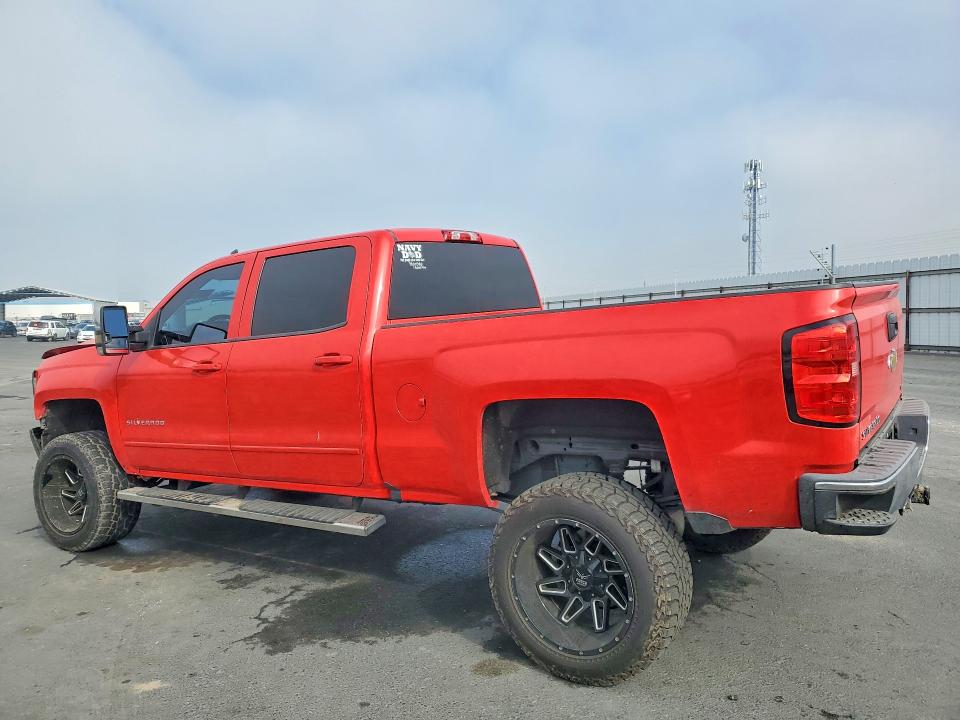 Photo 2 from auction – 2017 CHEVROLET SILVERADO with VIN 3GCUKREC6HG301186