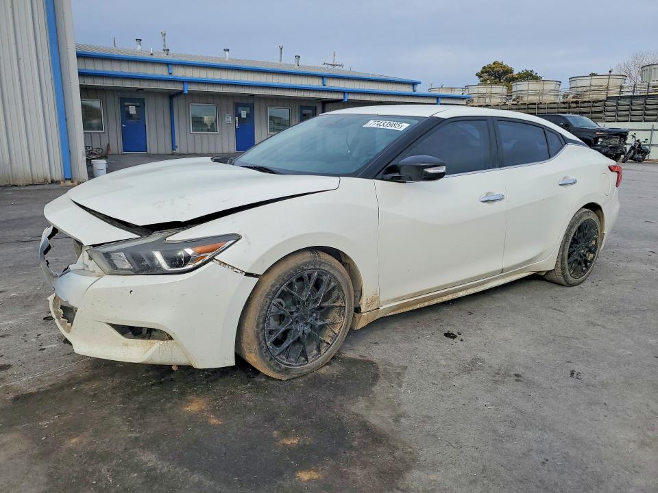 NISSAN MAXIMA 2017 مع رقم تعريف المركبة 1N4AA6AP5HC397463 - صورة من المزاد