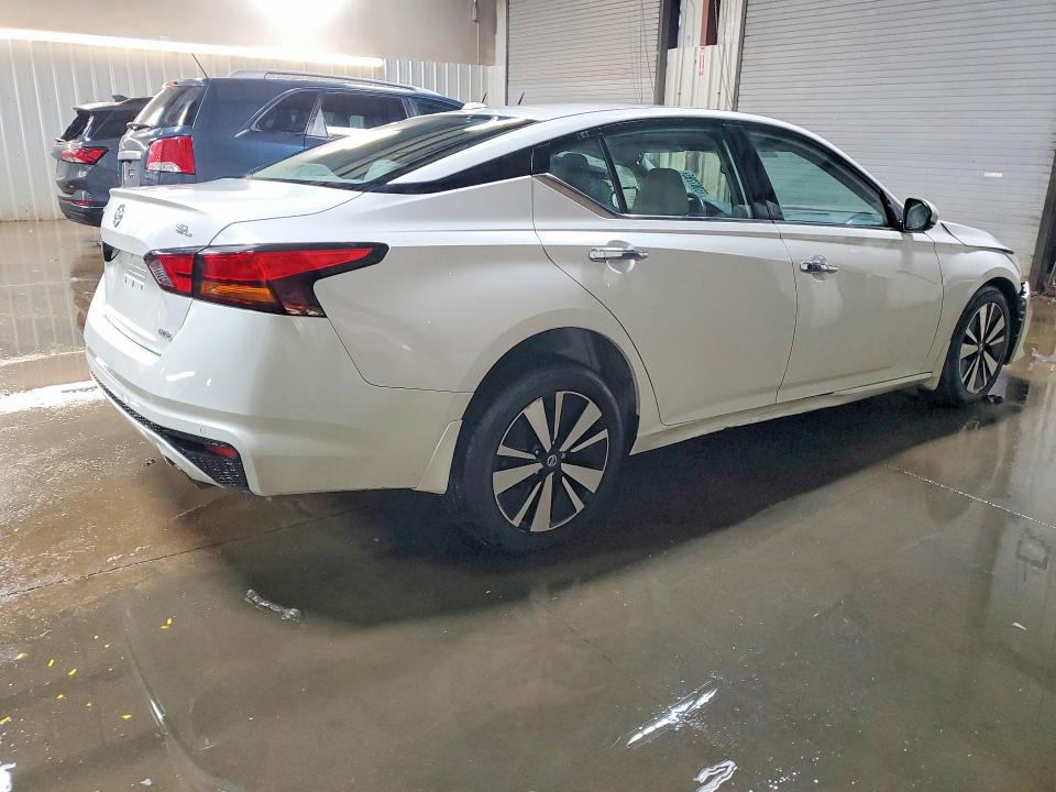 Photo 3 from auction – 2019 NISSAN ALTIMA with VIN 1N4BL4EW6KN302540