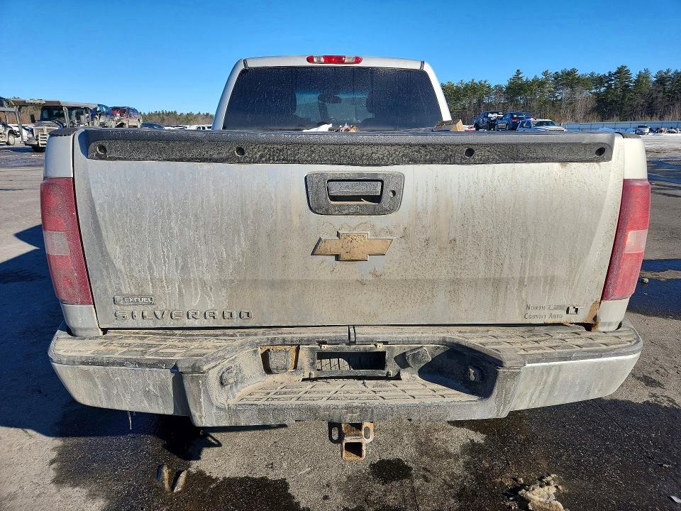 Photo 6 from auction – 2011 CHEVROLET SILVERADO with VIN 1GCRKSE36BZ206843
