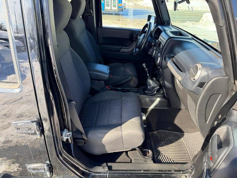 Photo 5 from auction – 2012 JEEP WRANGLER U with VIN 1C4BJWDG3CL260184