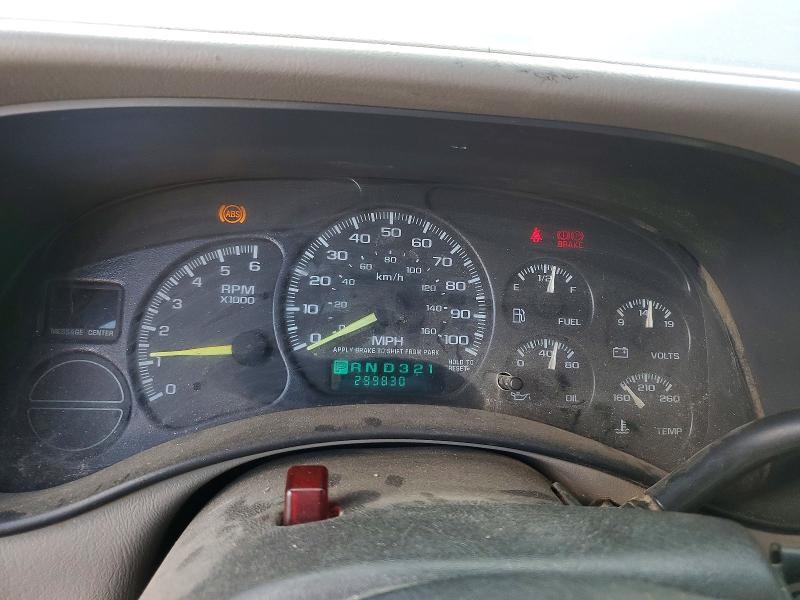 Photo 9 from auction – 2000 CHEVROLET SILVERADO with VIN 2GCEC19T9Y1327948