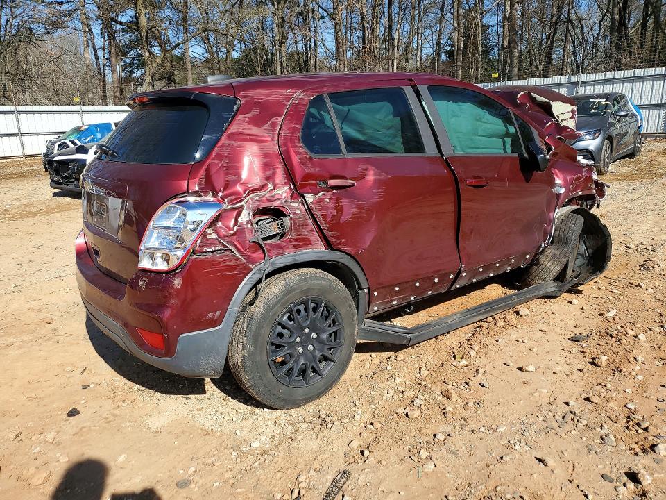 Photo 3 from auction – 2017 CHEVROLET TRAX with VIN 3GNCJKSB0HL230115