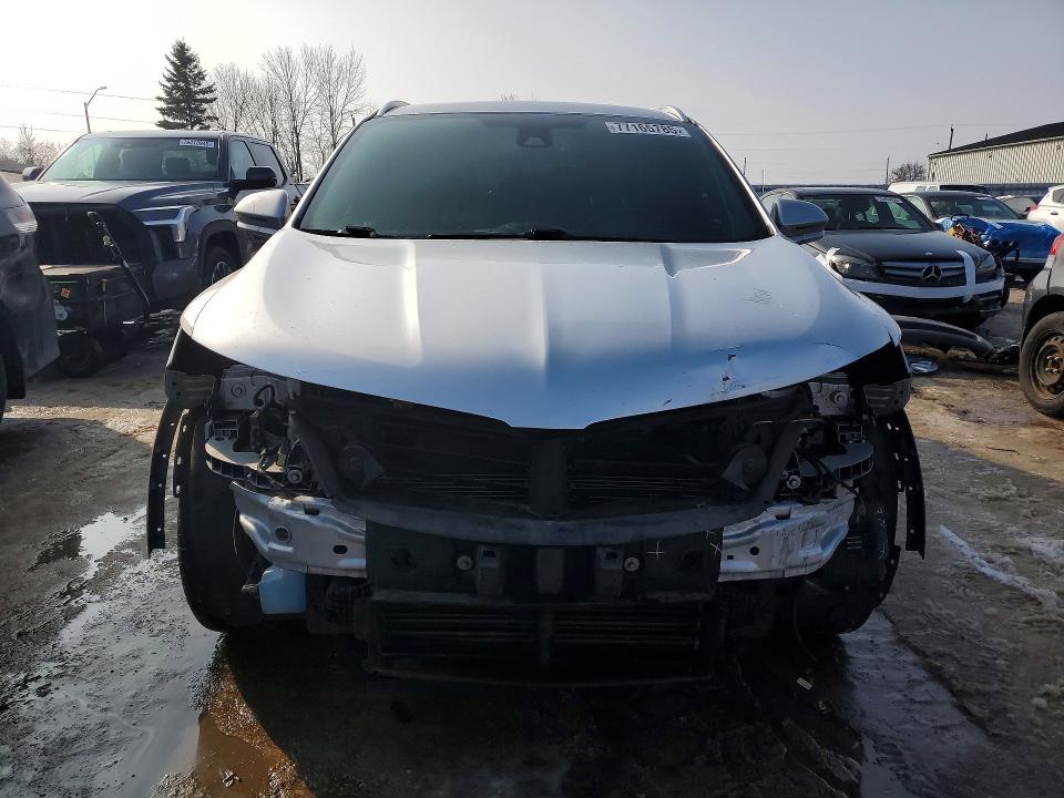 Photo 5 from auction – 2018 LINCOLN MKC RESERV with VIN 5LMCJ3D97JUL08337