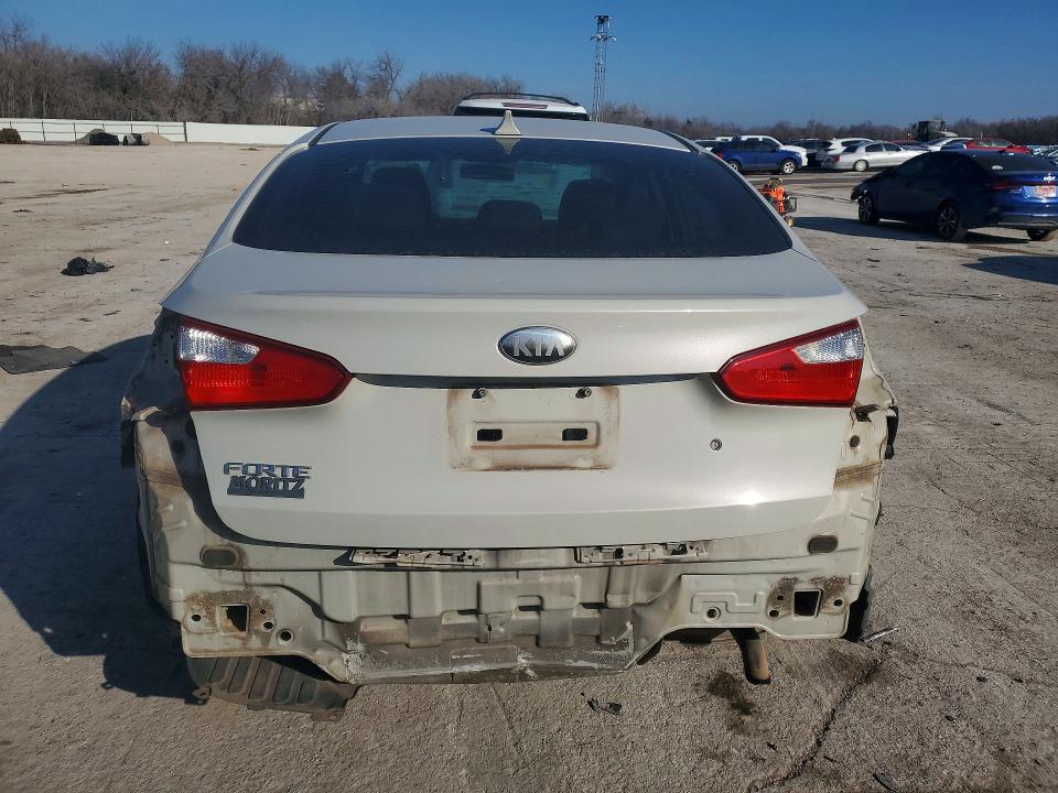 Photo 6 from auction – 2014 KIA FORTE LX with VIN KNAFK4A60E5059555