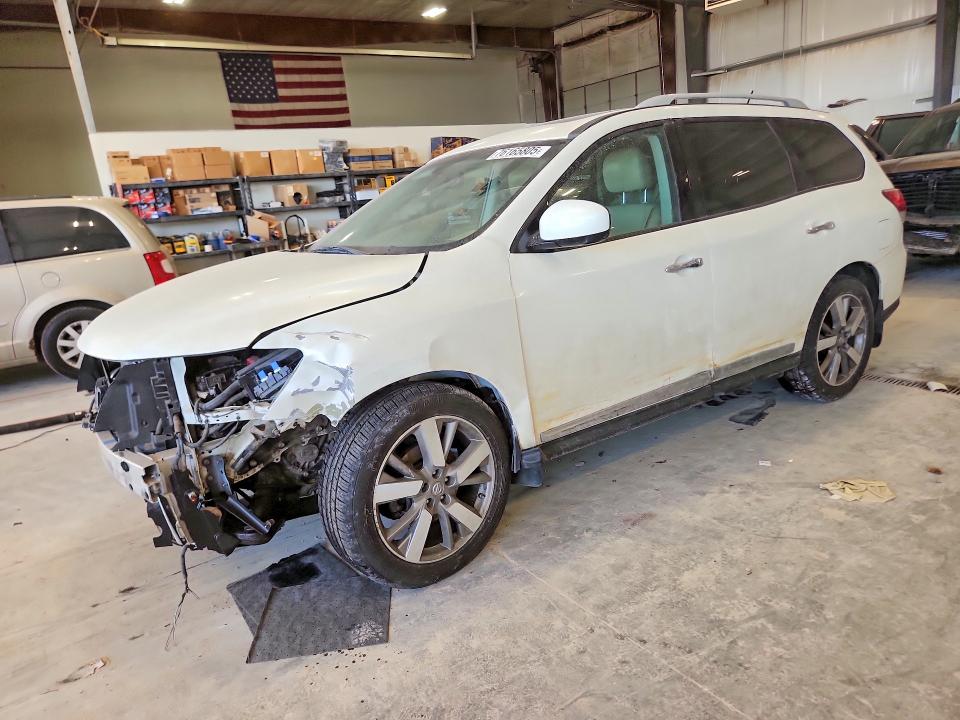 NISSAN PATHFINDER 2015 with VIN 5N1AR2MM4FC604043 - Photo from auction