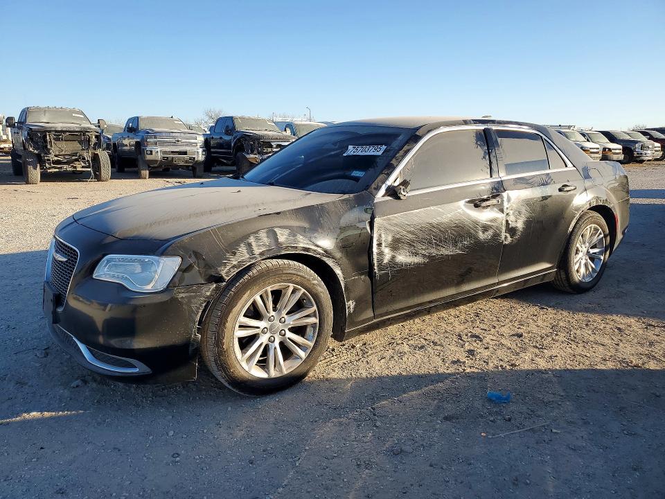 CHRYSLER 300 2019 with VIN 2C3CCAAGXKH619732 - Photo from auction