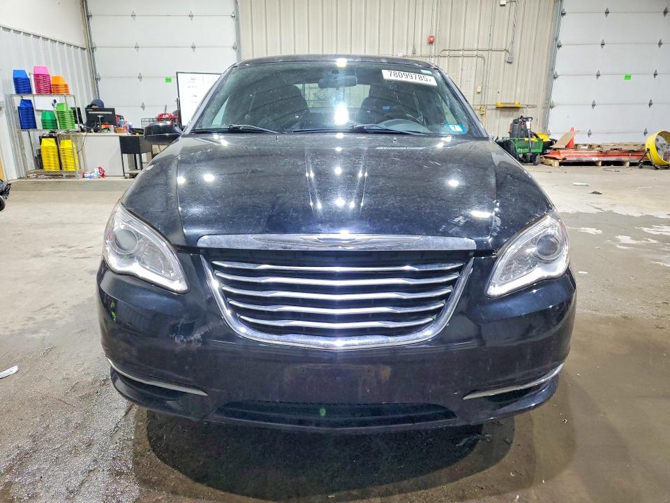 Photo 5 from auction – 2014 CHRYSLER 200 with VIN 1C3CCBBGXEN115150
