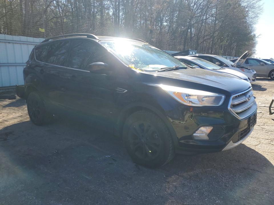 صورة رقم 4 من المزاد - 2018 FORD ESCAPE مع VIN 1FMCU0GD9JUC10886