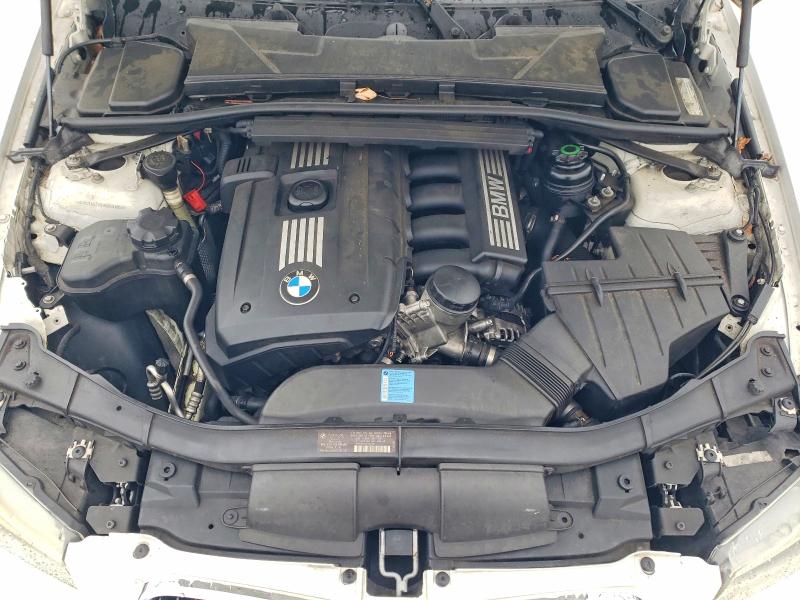 Photo 11 from auction – 2011 BMW 328 with VIN WBAPH7C59BA801088