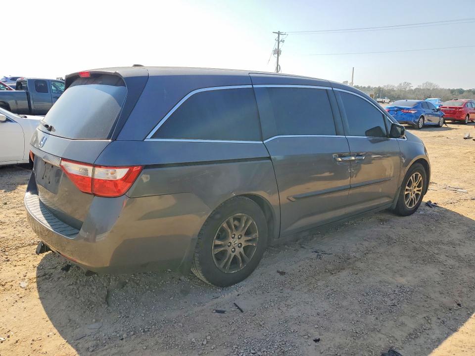 Photo 3 from auction – 2013 HONDA ODYSSEY with VIN 5FNRL5H62DB035974