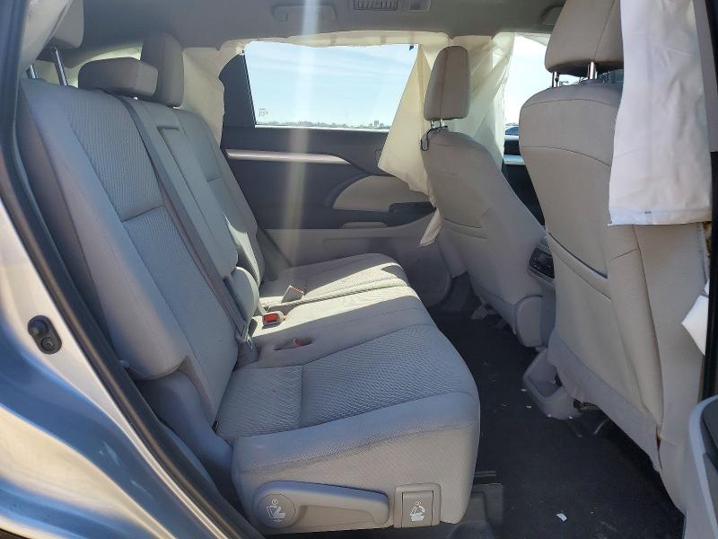 Photo 10 from auction – 2019 TOYOTA HIGHLANDER with VIN 5TDZARFHXKS047378
