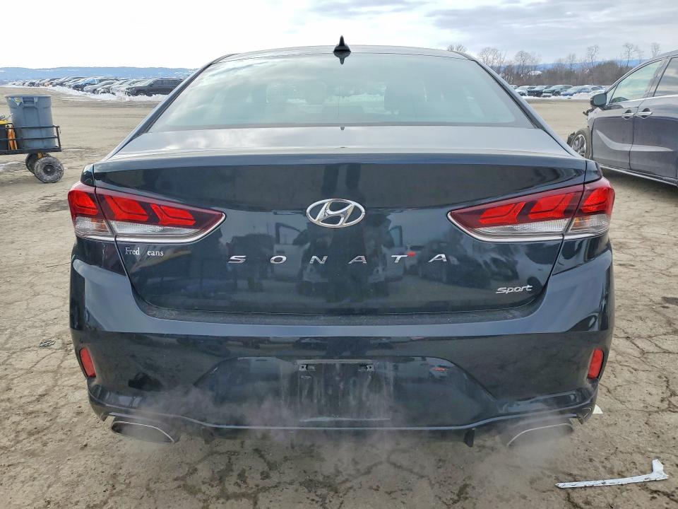 Photo 6 from auction – 2019 HYUNDAI SONATA with VIN 5NPE34AF2KH739898