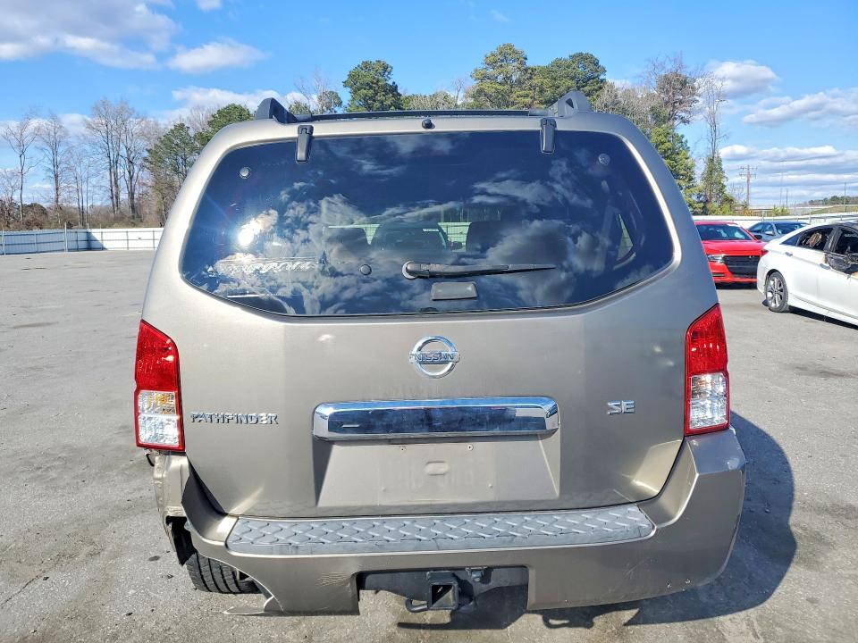 Photo 6 from auction – 2005 NISSAN PATHFINDER with VIN 5N1AR18U95C788057