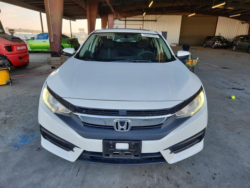 Photo 5 from auction – 2017 HONDA CIVIC EX with VIN 2HGFC2F74HH536024