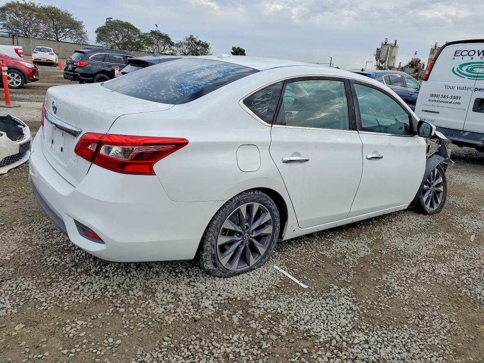 Photo 3 from auction – 2017 NISSAN SENTRA with VIN 3N1AB7APXHY232063