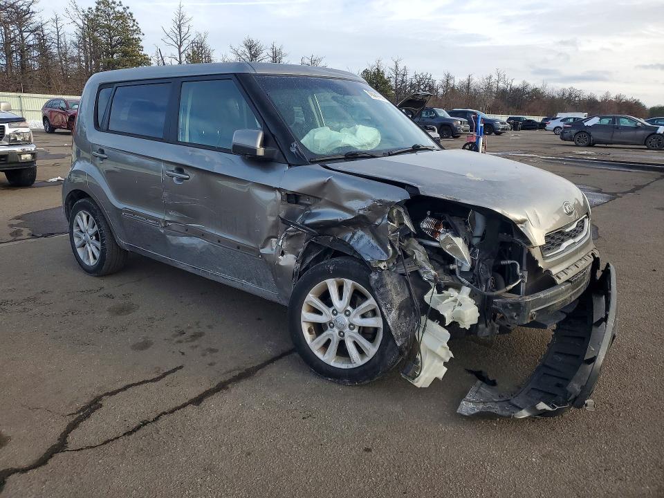 Photo 4 from auction – 2013 KIA SOUL with VIN KNDJT2A53D7605077