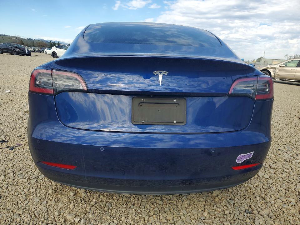 Photo 6 from auction – 2018 TESLA MODEL 3 with VIN 5YJ3E1EA0JF160906