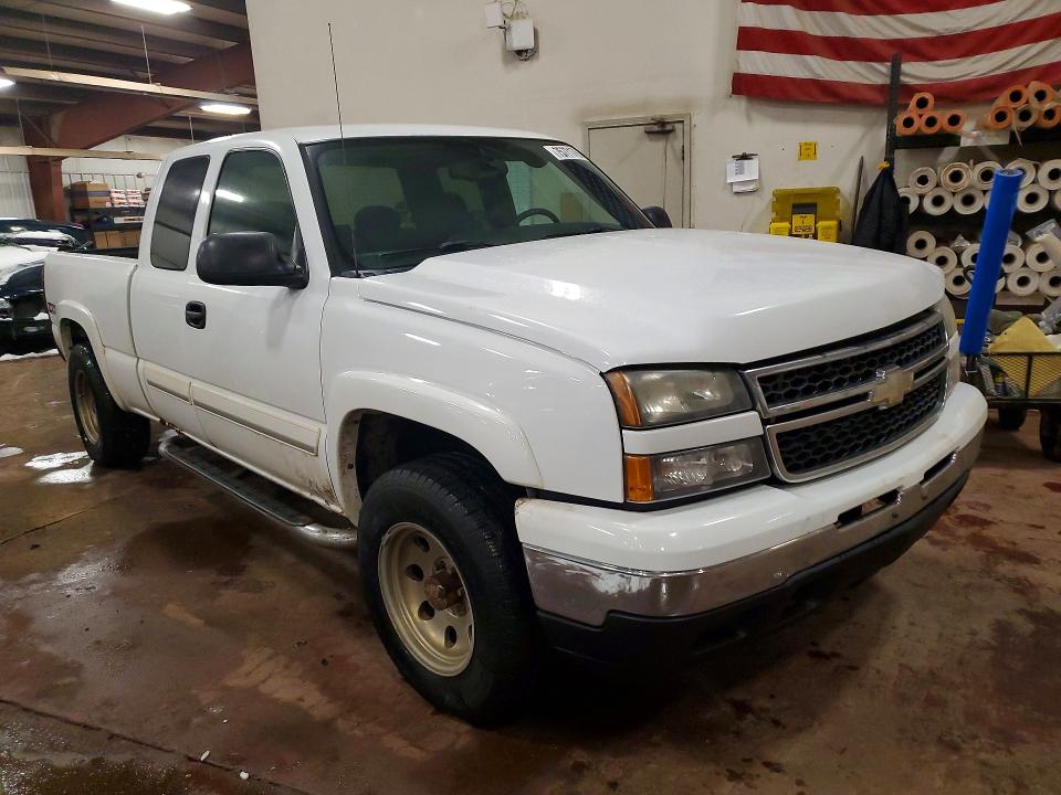 Photo 4 from auction – 2007 CHEVROLET SILVERADO with VIN 2GCEK19ZX71113606