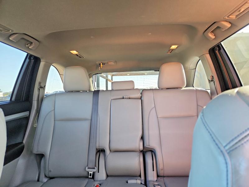 Photo 10 from auction – 2016 TOYOTA HIGHLANDER with VIN 5TDKKRFH2GS138120